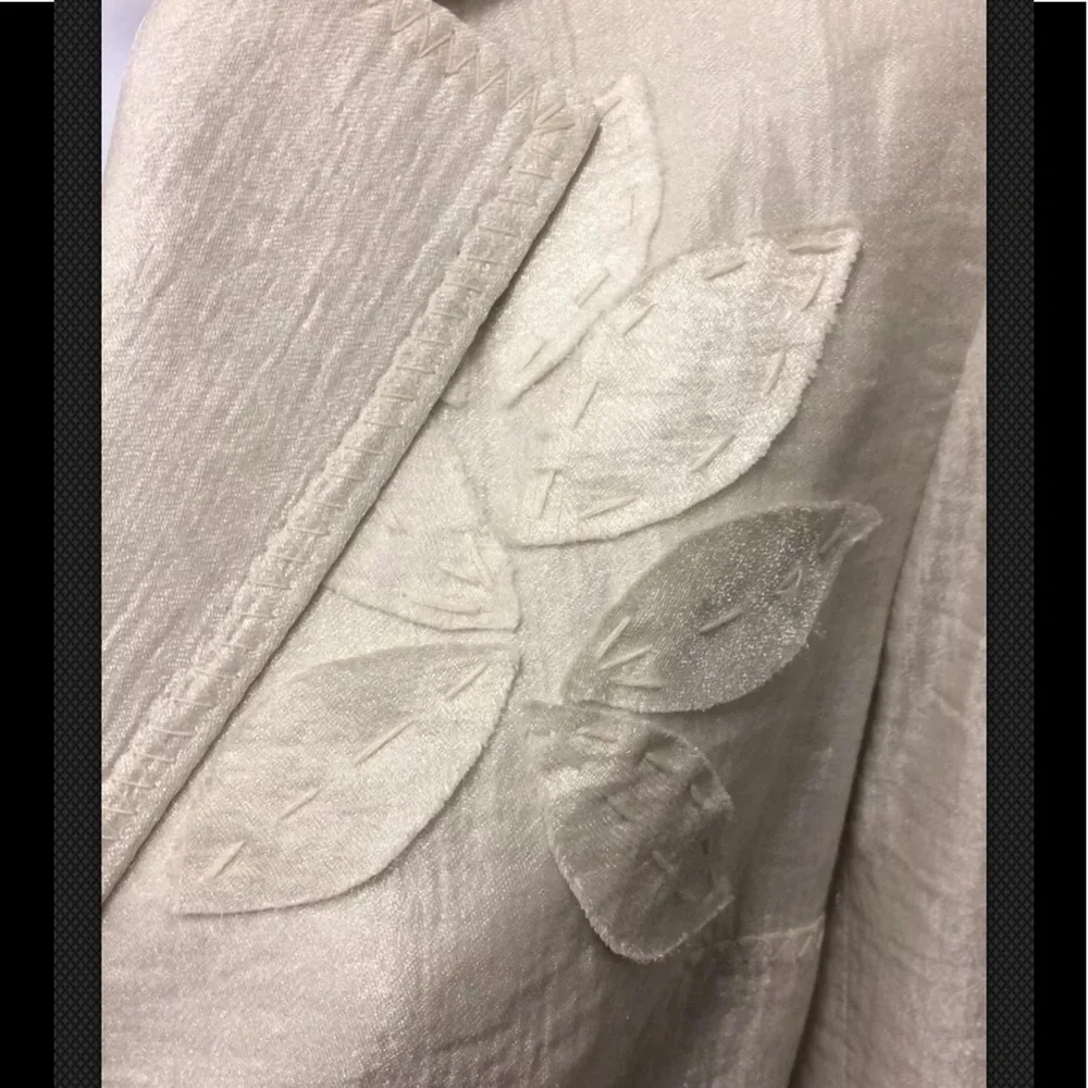 PEOPLE LIKE FRANK Anthropologie Blazer White Jacket Career Metallic Appliqué